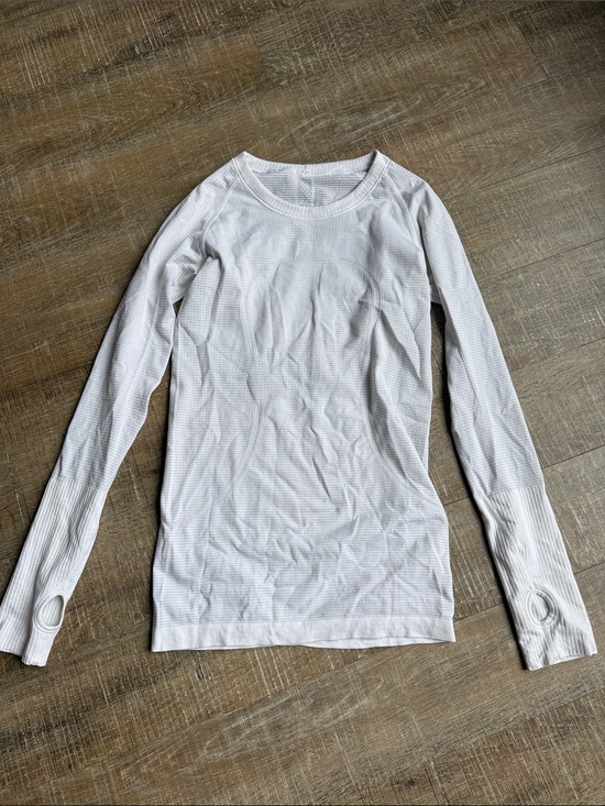 lululemon athletica Tops - lululemon White Swiftly Tech Long-Sleeve Crew Top
